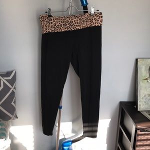 VS PINK leopard print Yoga pants